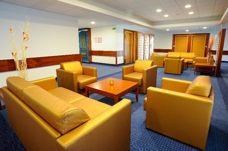 Garni Hotel Azul Kranj Buitenkant foto